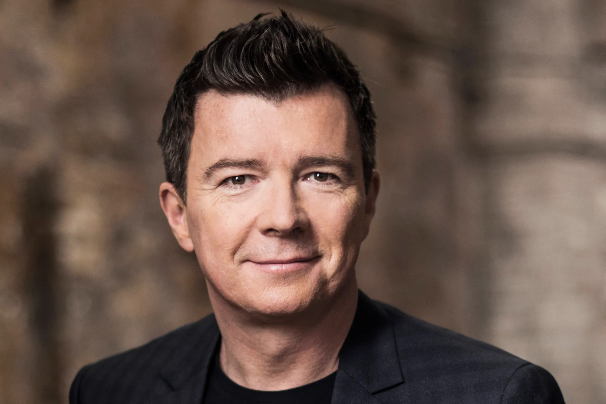 Rick Astley Recreated The Most Iconic Music Video After Years