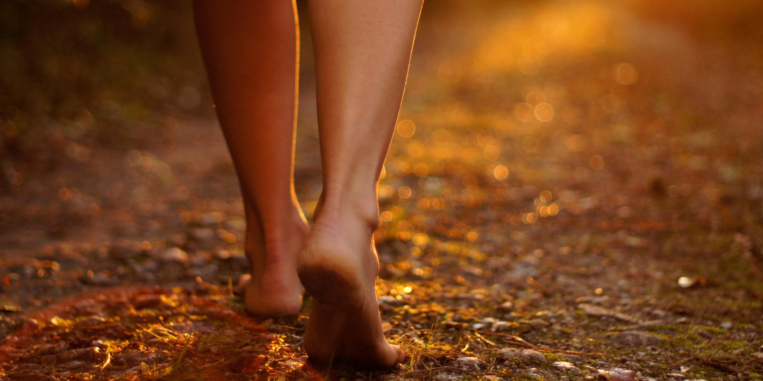 The Neverending Health and Recovery Benefits of Barefoot Grounding