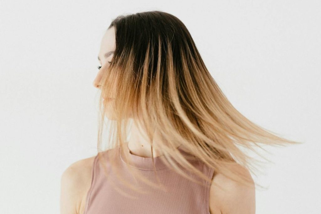 Hairstylists Reveal the Best Foolproof Ways to Keep Hair Straight Overnight